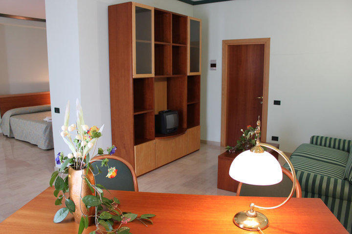 Casa Per Ferie Benedetto XIII Hotell Gravina in Puglia Rom bilde